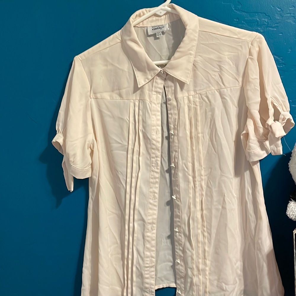 Unique vintage pleated vintage top